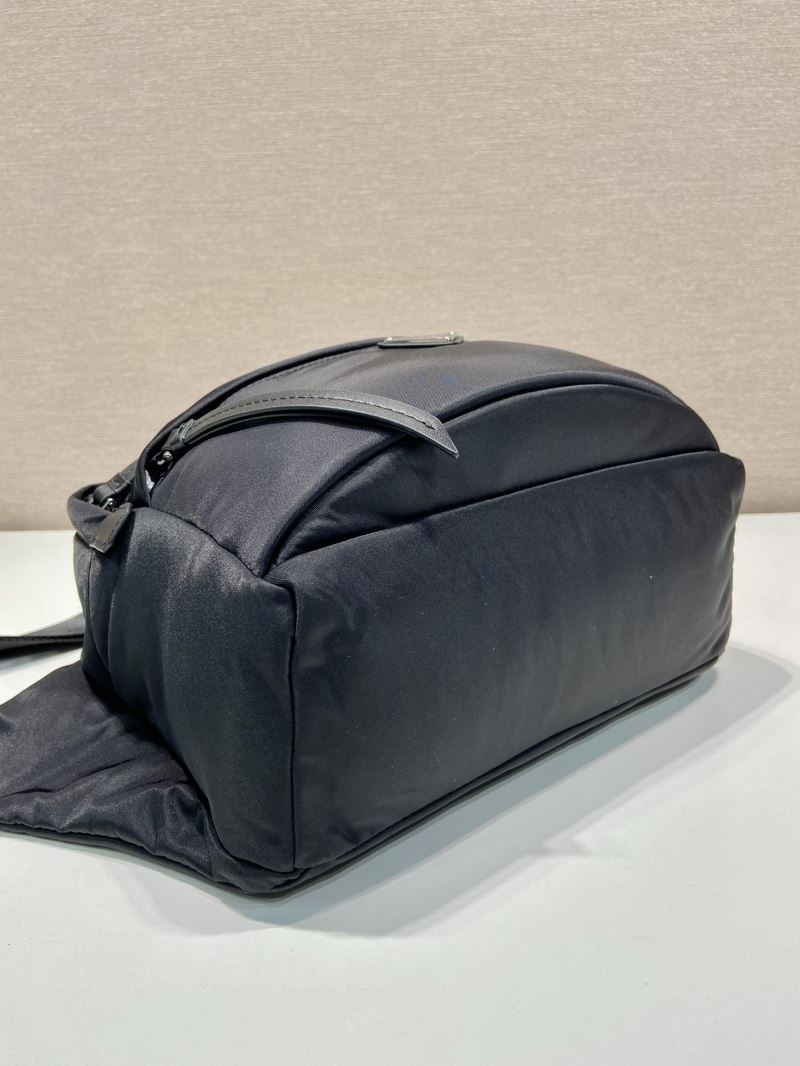 Pra*a waist chest packs